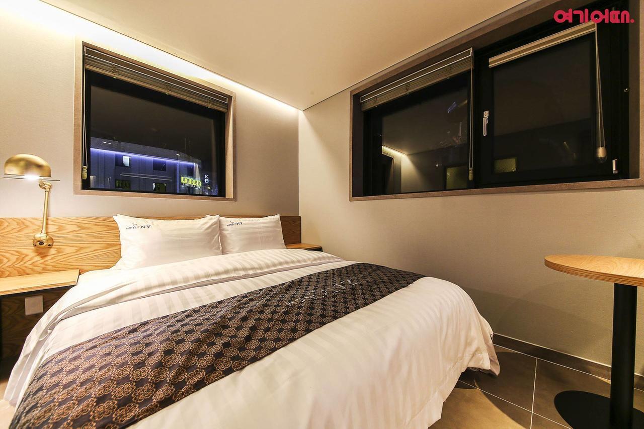 New York Hotel Seoul Exteriör bild